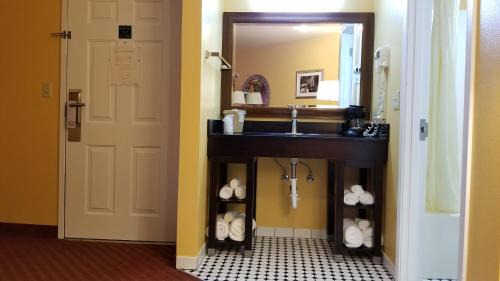 Forks Hotel | Dew Drop Inn