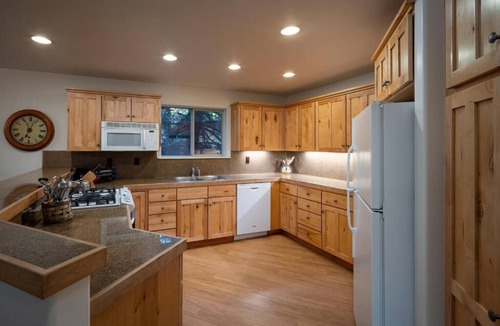 Ketchum Condo | Discount from 11/05-12/19, excellent skiing, walking distance from the condo