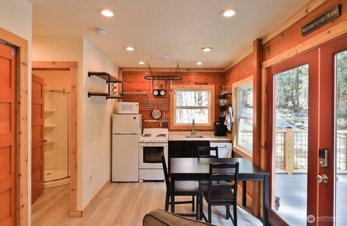 Leavenworth Cabin | Discover Adventure: Tiny Cabin Nestled in the Enchanting North Cascades