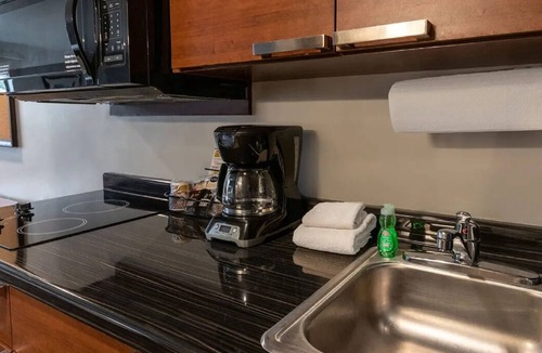 Meridian Hotel | Discover Meridian from Room w/Kitchen, Pet-Friendly Vibes!