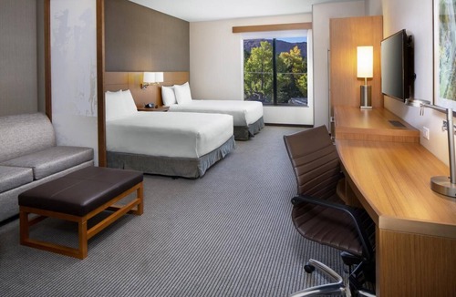 Moab Hotel | Discover the Exceptional Close to Valley Shopping, Free Parking!