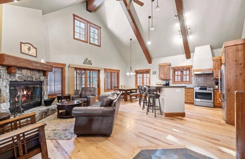 Tamarack Ski Chalet | Discovery Retreat | Exclusive Tamarack Perks