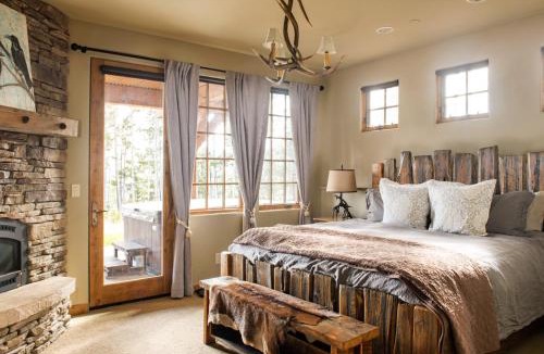 Big Sky House | Docs Holiday
