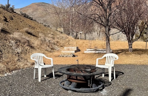 Custer County House | Dog friendly 3-bedroom house in beautiful Challis for your mountain getaway!
