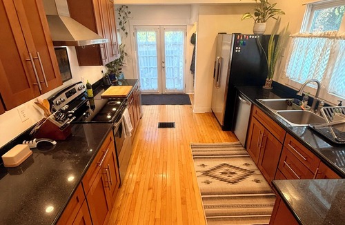 Vernon House | Dog‑Friendly Alberta Arts 2BR Home w/Fenced Yard