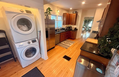 Vernon House | Dog‑Friendly Alberta Arts 2BR Home w/Fenced Yard