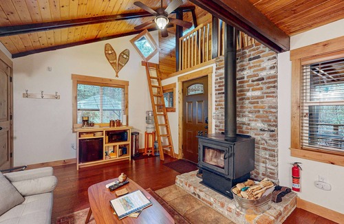 Mount Hood Village House | Dog-friendly cabin with deck, hot tub & firepit - walk to Sandy River
