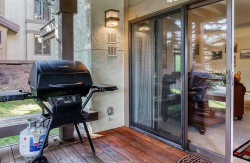 Elkhorn Village Condo | Dog-friendly condo with W/D, seasonal pools & hot tubs