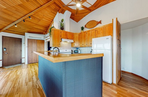 Coupeville House | Dog-friendly home with private hot tub, amazing ocean view, and fire pit