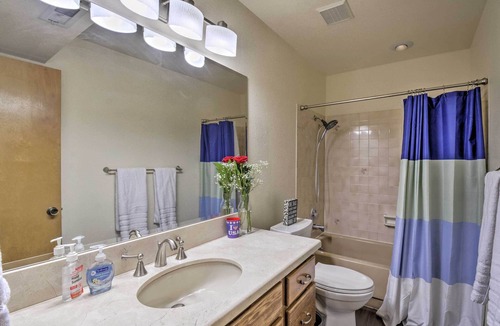 Lakewood Apartment | Dog-Friendly Lakewood Apartment w/ Private Hot Tub