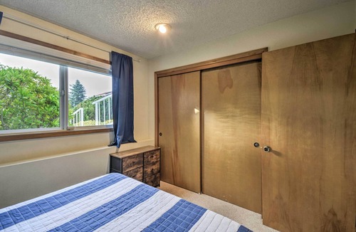 Lakewood Apartment | Dog-Friendly Lakewood Apartment w/ Private Hot Tub