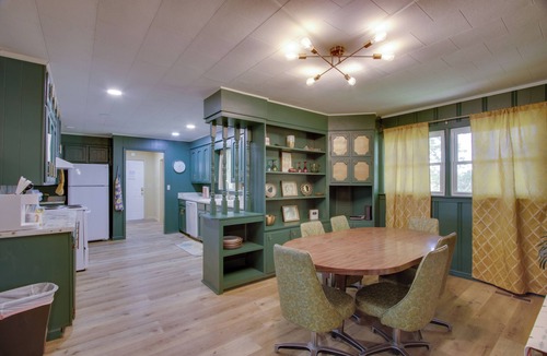 Lexington House | Dog-Friendly Lexington Retreat: Step-Free Access!