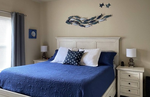 Oyehut-Hogans Corner Cabin | Dog Friendly - Ocean Shores Oasis - Amazing Location