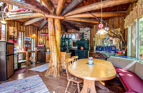 Sequim Cabin | Dog-friendly, solar-powered cabin on 5 acres with woodstove, firepit & deck