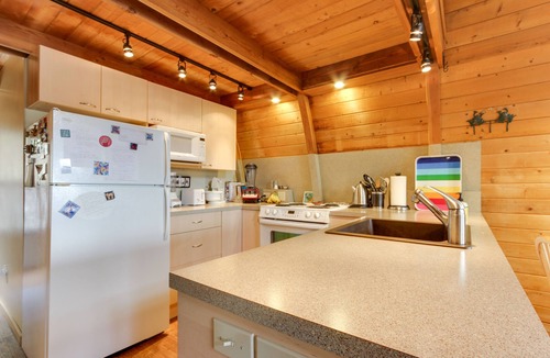 Clarksville Cabin | Dog-friendly waterfront cabin w/dock, boat slip, patio, deck & mountain views