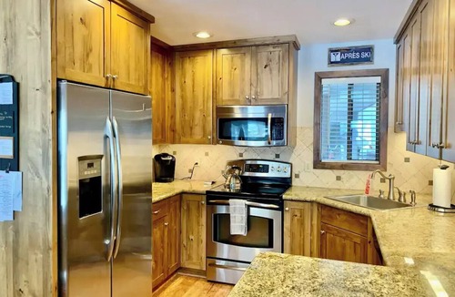 Elkhorn Village Condo | Dollar Mountain View Condo. 2 king beds and 2 twins.