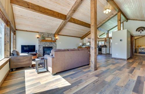 Donnelly House | Donnelly Cabin w/Fire Pit: 5 Mi to Boat & Ski!