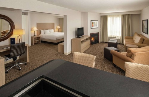 Tigard Hotel | DoubleTree by Hilton Hotel Portland - Tigard