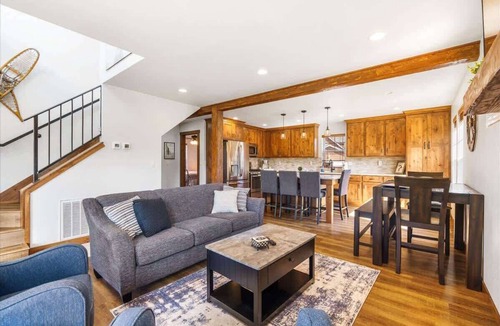 Dover Bay House | Dover Bay Retreat | Near Lake | Sleeps 10