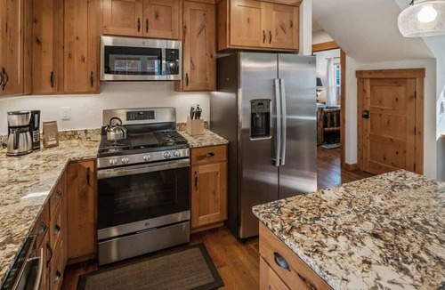 Dover Bay House | Dover Bay | Sleeps up to 10 | Private Hot Tub