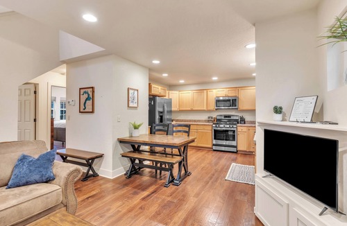 Dover Bay House | Dover Dreamin’ – Lake Life starts here! 3BD, 3BA Retreat, Steps from the Water