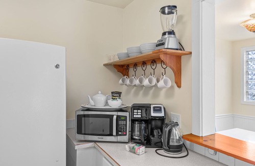 Ashland House | Downtown Ashland House - Walk to Plaza and OSF!
