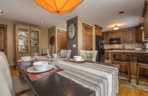 Bozeman Condo | Downtown Bozeman home w/gorgeous mountain views, close to MSU - Main Street Retreat