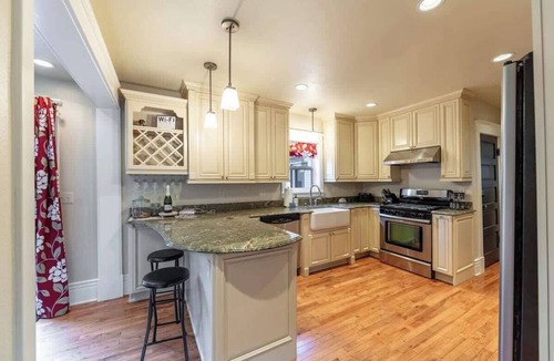 Fort Grounds Apartment | Downtown CDA House with Fire Pit and BBQ