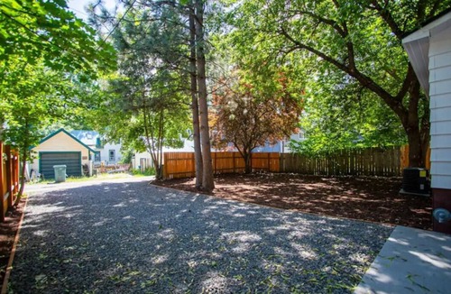 Garden District House | Downtown CDA Retreat – Walk to Lake, Shops+ Dining