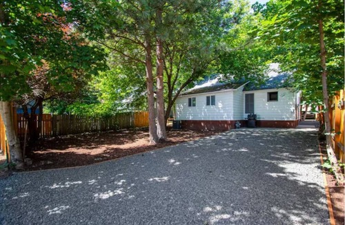 Garden District House | Downtown CDA Retreat – Walk to Lake, Shops+ Dining