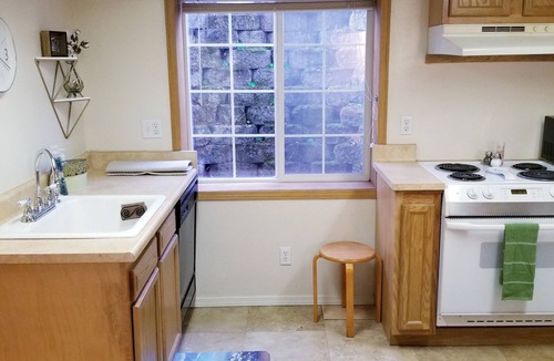 Coeur d'Alene Apartment | Downtown CDA Studio Apartment. Walk to almost everything!