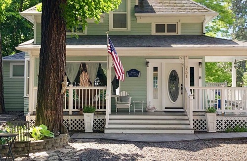 Coeur d'Alene House | Downtown Coeur d’ Alene Charmer- 7 Blocks To Beach!