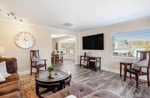 Gig Harbor Cottage | Downtown cottage with yard, deck, grill, sunroom, & WiFi - walk to town