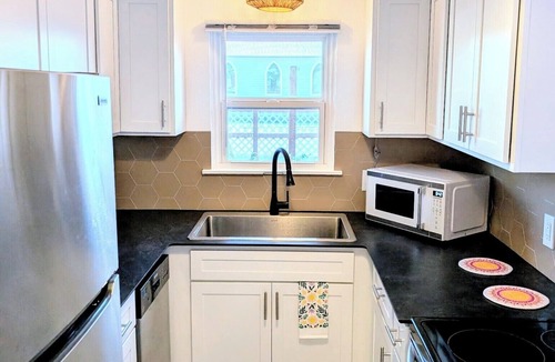Hagerman House | Downtown Hagerman Hot Springs Getaway