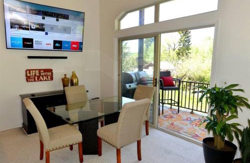 McCall House | Downtown Lakeview Villa Townhome by Casago McCall - Donerightmanagement
