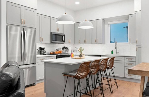 Downtown Salt Lake City Villa | Downtown Lux Townhouse 3BD/3.5BA