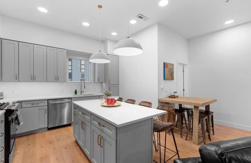 Downtown Salt Lake City Villa | Downtown Lux Townhouse 3BD/3.5BA