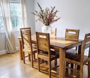 Biloxi House | Downtown Ocean Springs 2 bedroom 2 and half bath with garage