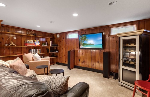 Garden District House | Downtown perfection! Newly updated! Family & Pet Friendly! Sleeps 11!