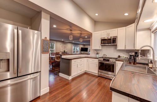 Snohomish House | Downtown Snohomish - River Views - Walk to Town