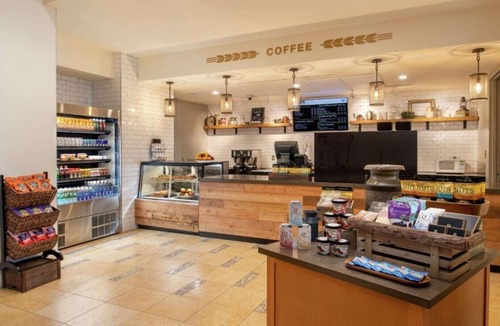 Downtown Vancouver House | Downtown stay next to park, near the river!