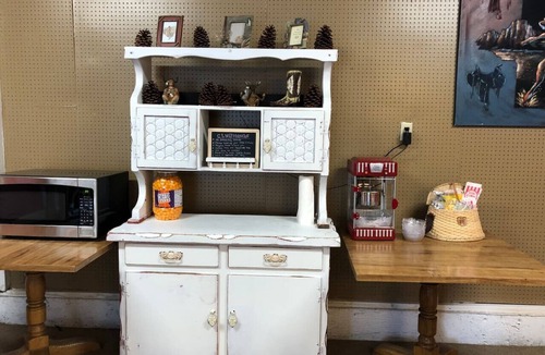 Palisades RV Rental | Dream Catcher Valley Village Luxury glamping tent