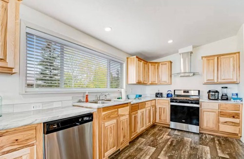 Sweetwater House | Dreamy retreat with golf course & lake views, near beach & boat launch amenities