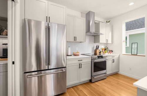 Wallingford House | Dreamy Wallingford Lux Home| 360° Rooftop Deck