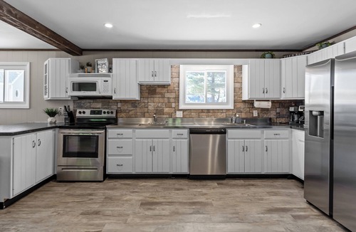 Mears House | Dunes Edge | Steps to Silver Lake & Scenic Dunes