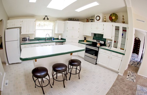 Gem County House | E-Town House, Peaceful Country Escape, Local Gem 1-Mile to Town, Pac-Man Arcade