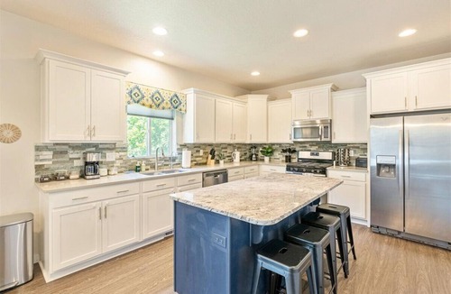 Eagle Mountain House | Eagle's Nest a 4-bedroom house in amazing Eagle Mountain! Pet Friendly!