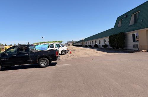 East Grand Forks Hotel | East Grand Inn Grand Forks ND I 29