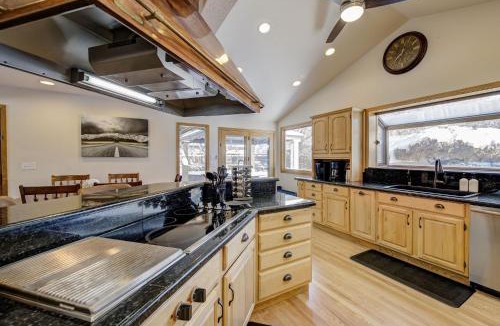 Monitor House | East Wenatchee Oasis 4BR, Pool, Hot Tub, Loop Trail