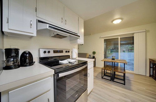 Lake Hills Cottage | Eastside Tech Hub Home Base Near I-90 & Factoria!